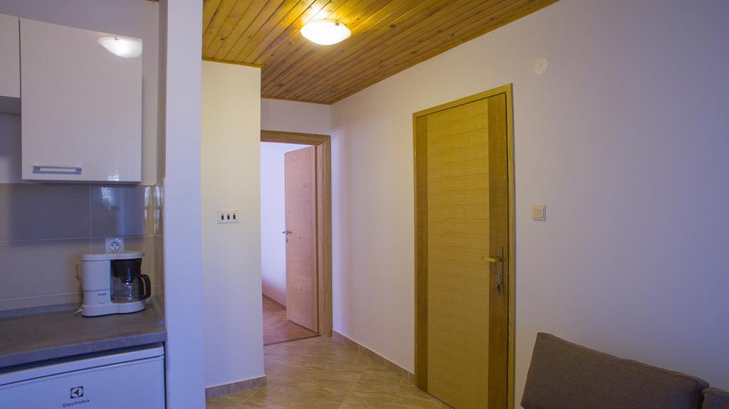 Apartment Ante K A1 Metajna Esterno foto